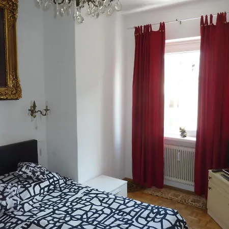 Classic & Galeria Apartment *